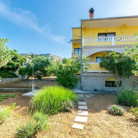 Apartment Lidija
