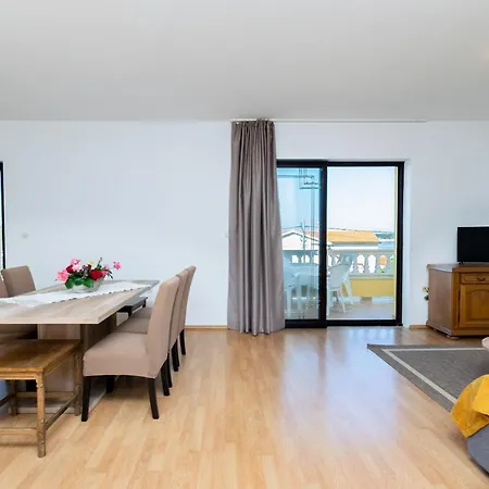 Lidija Apartment