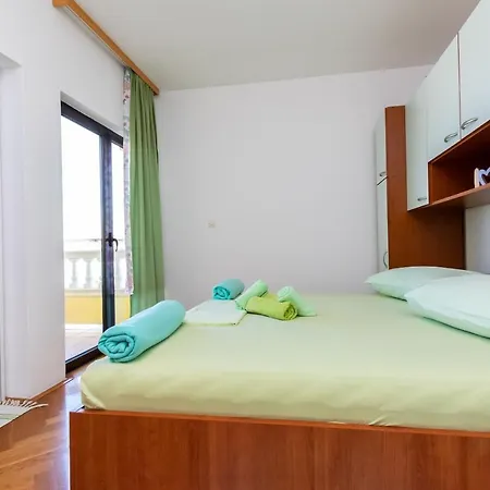 Lidija Apartment *